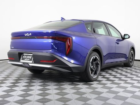 Used 2025 Kia K4 EX image 4