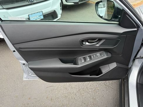 Certified 2025 Honda Accord SE image 13