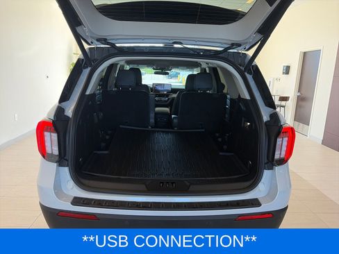 Used 2026 Ford Explorer Active w/ Active Comfort Package AWD/4WD image 10
