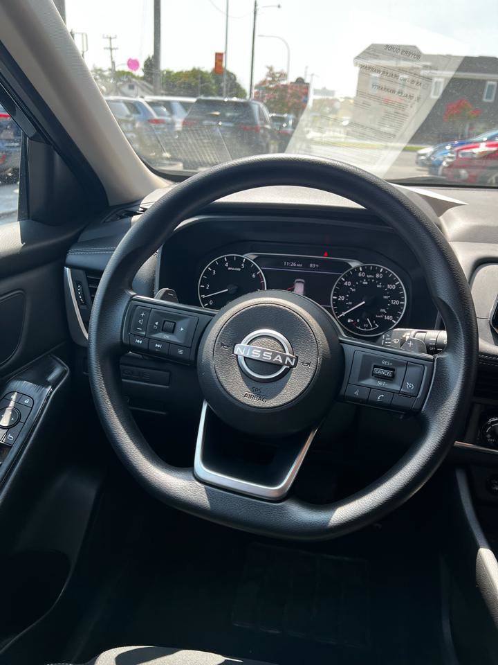Used 2024 Nissan Rogue S AWD/4WD image 13