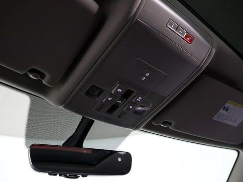 Used 2022 Volkswagen Atlas SE w/ Panoramic Sunroof Package AWD/4WD image 24
