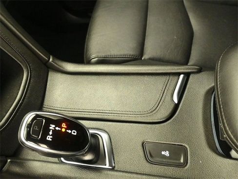 Used 2018 Cadillac XT5 Luxury w/ Driver Awareness Package image 13