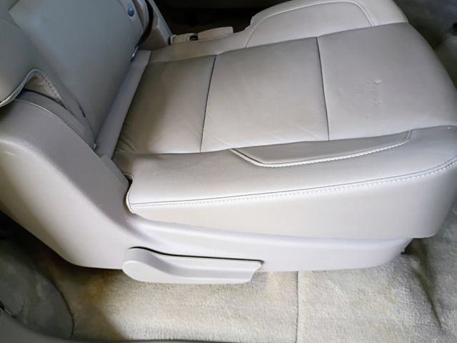 Used 2015 Chevrolet Suburban LT RWD image 53