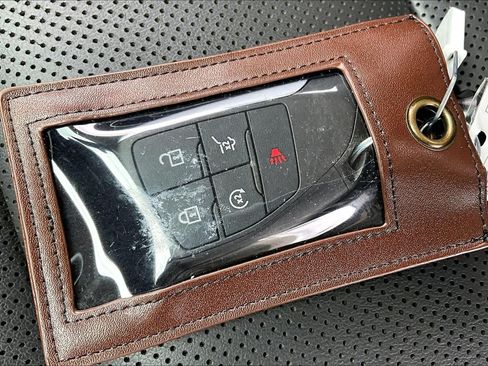 Used 2022 Buick Envision Essence w/ Sport Touring Package FWD image 15