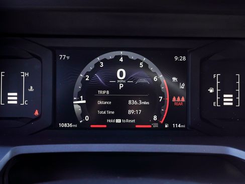 Certified 2025 Toyota Tacoma SR5 AWD/4WD image 38