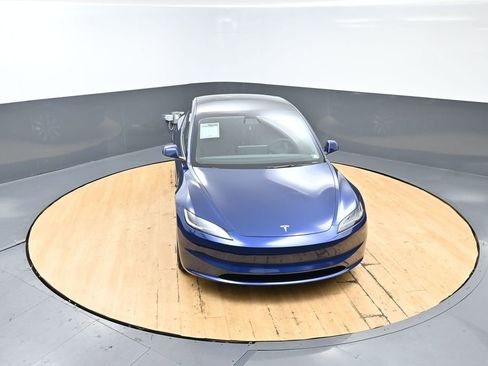 Used 2024 Tesla Model 3 Standard Range RWD image 7