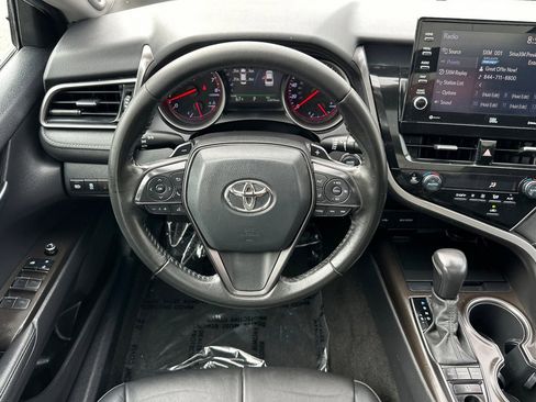 Used 2022 Toyota Camry XSE FWD image 15