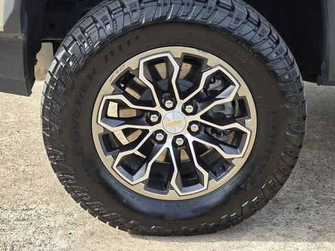 Used 2022 Chevrolet Colorado ZR2 image 14
