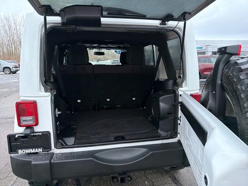 Used 2014 Jeep Wrangler Unlimited Rubicon w/ Max Tow Package image 20