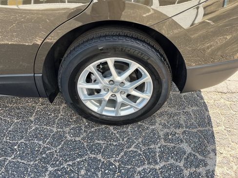 Used 2023 Chevrolet Equinox LT FWD image 43