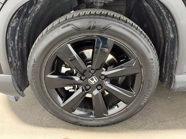 Used 2025 Honda Pilot Black Edition image 28