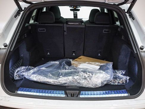 New 2025 Audi SQ5 Premium Plus image 28