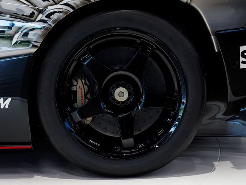 Used 2020 McLaren Senna RWD image 57