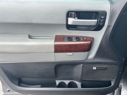 Used 2015 Toyota Sequoia Platinum image 9