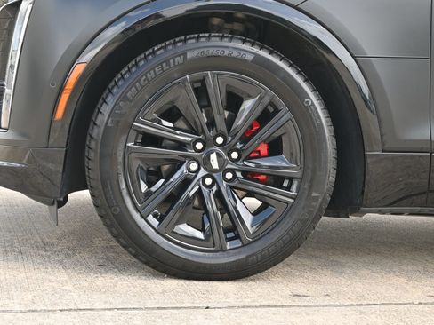 Certified 2024 Cadillac Lyriq Luxury RWD image 29