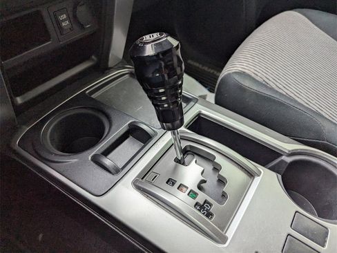 Used 2016 Toyota 4Runner SR5 image 12