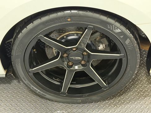 Used 2015 Ford Mustang GT Premium w/ GT Performance Package RWD image 18