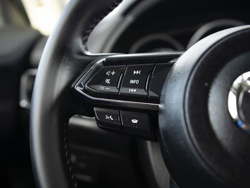 Used 2023 MAZDA CX-5 Carbon Edition image 6