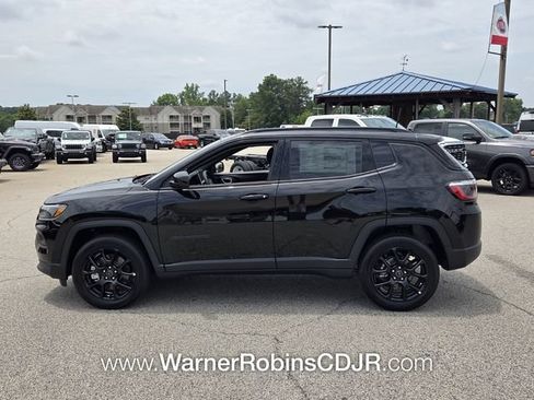 New 2026 Jeep Compass Latitude AWD/4WD image 4