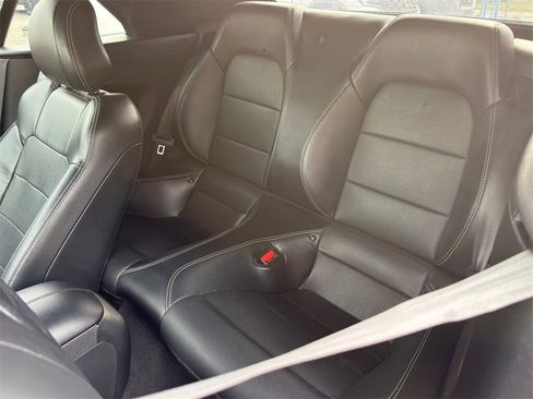 Used 2022 Ford Mustang GT Premium image 15