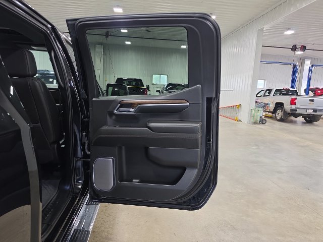 Used 2024 Chevrolet Silverado 1500 High Country w/ High Country Premium Package AWD/4WD image 30