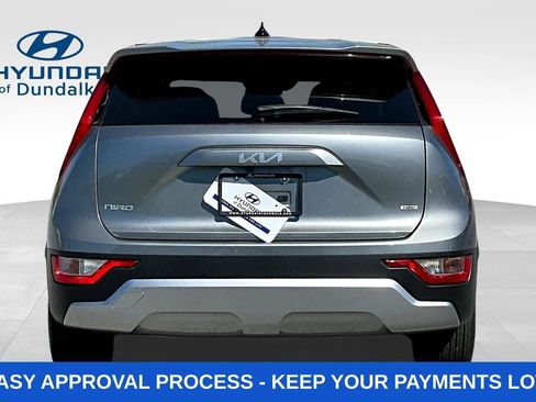 Used 2023 Kia Niro LX FWD image 7