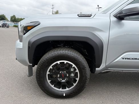 New 2025 Toyota Tacoma TRD Off-Road image 13