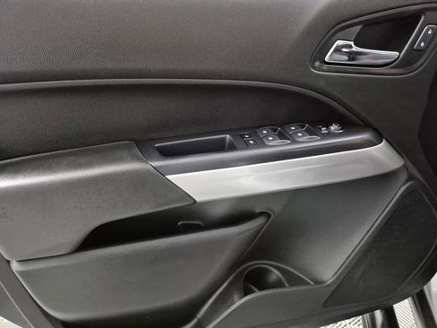 Used 2019 Chevrolet Colorado LT w/ Redline Special Edition AWD/4WD image 15