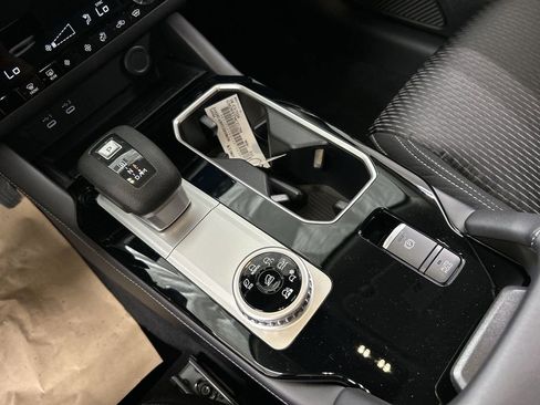 New 2026 Mitsubishi Outlander ES AWD/4WD image 18