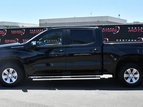 Used 2022 Chevrolet Silverado 1500 LT RWD image 4