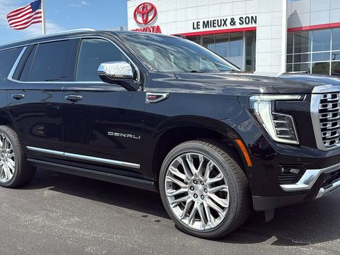 Used 2025 GMC Yukon Denali w/ Sun & Power Step Package AWD/4WD image 25