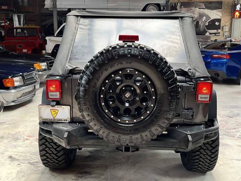 Used 2017 Jeep Wrangler Unlimited Sport w/ Quick Order Package 24S AWD/4WD image 8