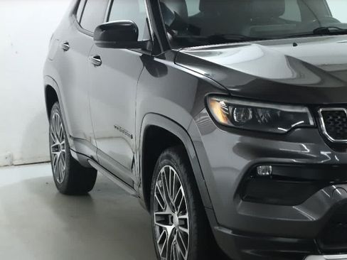 Used 2023 Jeep Compass Limited w/ Elite Group AWD/4WD image 8