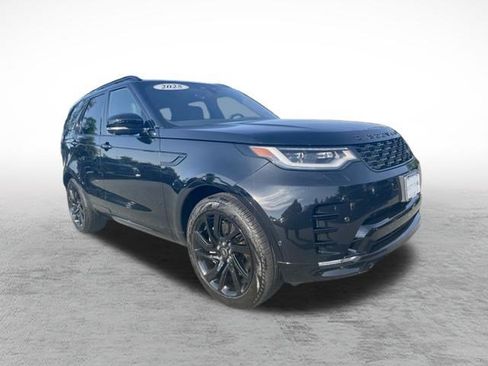 Certified 2025 Land Rover Discovery Dynamic SE AWD/4WD image 3