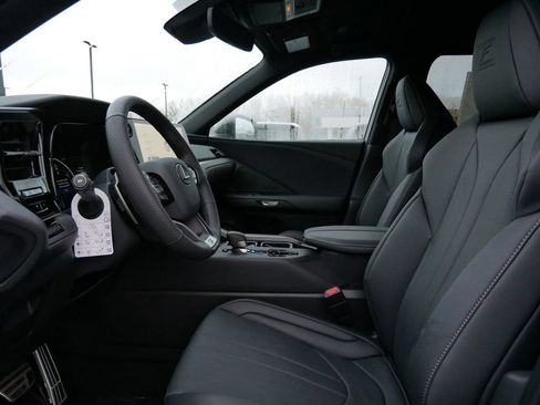 Used 2026 Lexus TX 500h AWD image 9
