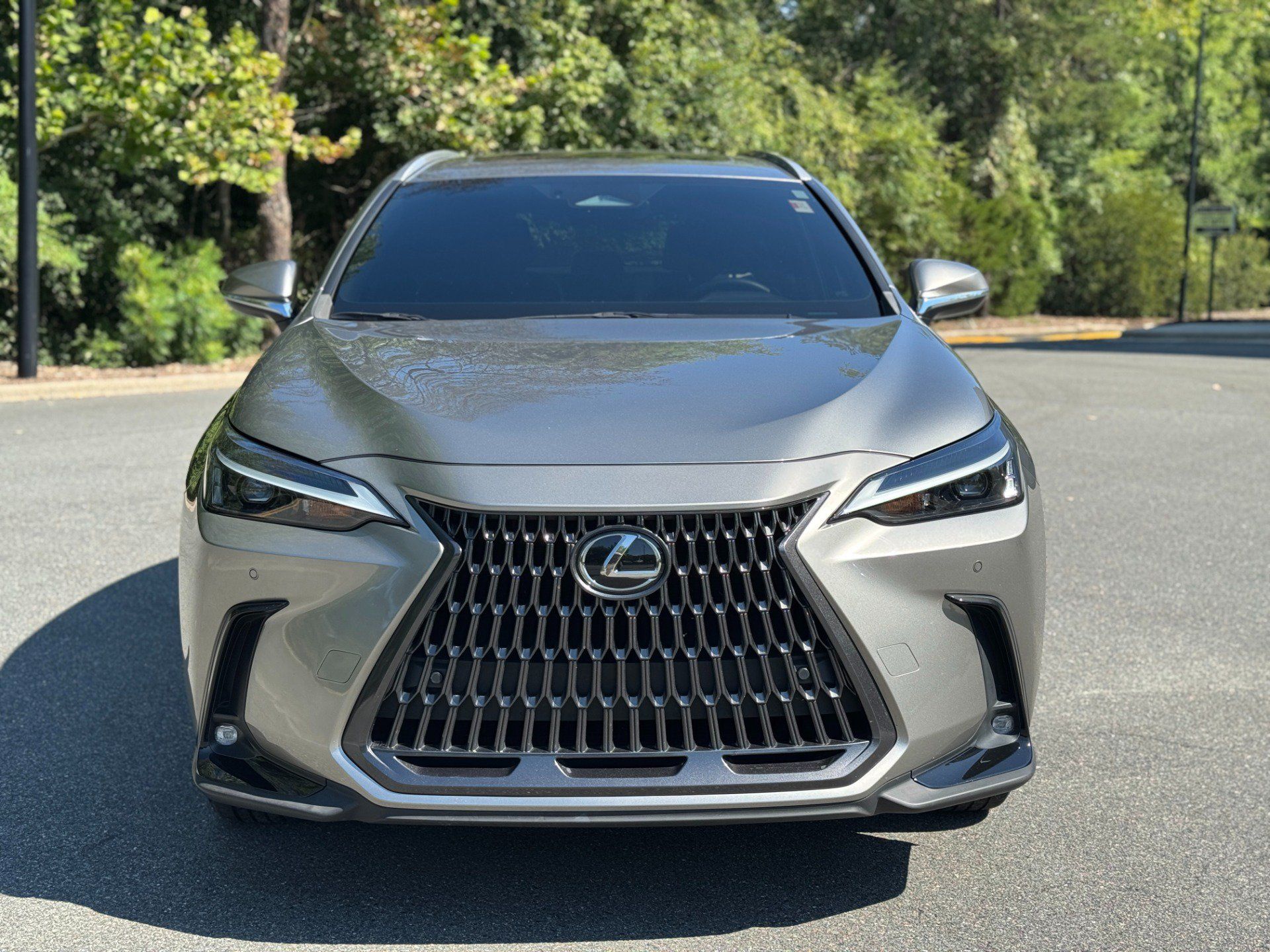 Used 2024 Lexus NX 250 FWD w/ Towing Package (2000 Lbs) image 2