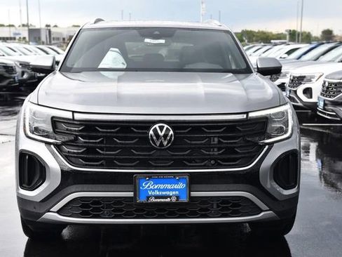 New 2026 Volkswagen Atlas Cross Sport SE AWD/4WD image 4