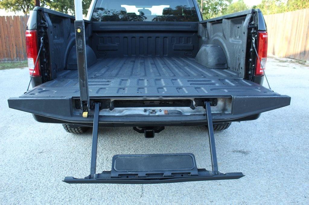 Used 2017 Ford F150 XL w/ Equipment Group 101A Mid RWD image 11