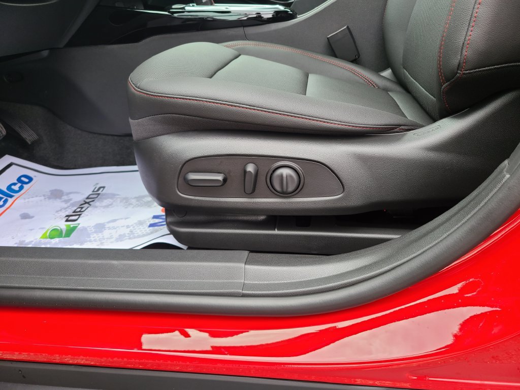 New 2026 Chevrolet Trax RS w/ Driver Confidence Package FWD image 21