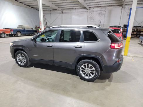 Used 2019 Jeep Cherokee Latitude Plus w/ Cold Weather Group image 7