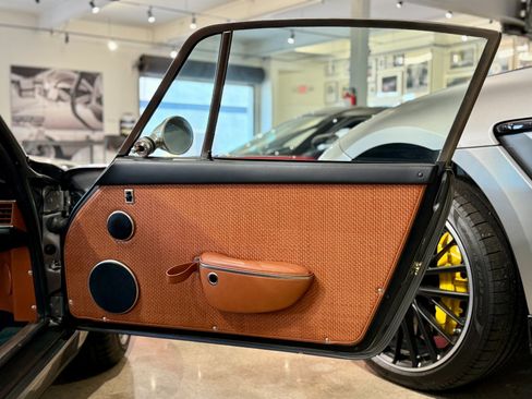 Used 1989 Porsche 911 Carrera 4 image 94