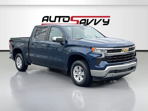 Used 2022 Chevrolet Silverado 1500 LT AWD/4WD image 1