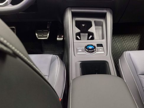 New 2025 Volkswagen Tiguan SE R-Line image 40