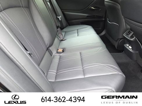 Certified 2025 Lexus ES 300h w/ Luxury Package FWD image 32