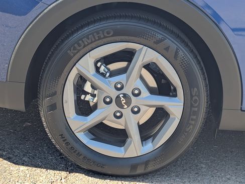 Certified 2025 Kia K4 FWD image 7