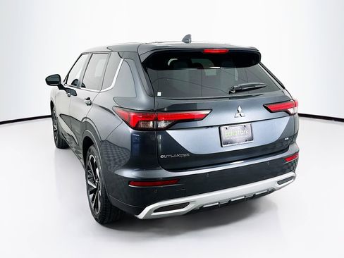 Used 2024 Mitsubishi Outlander SE image 5