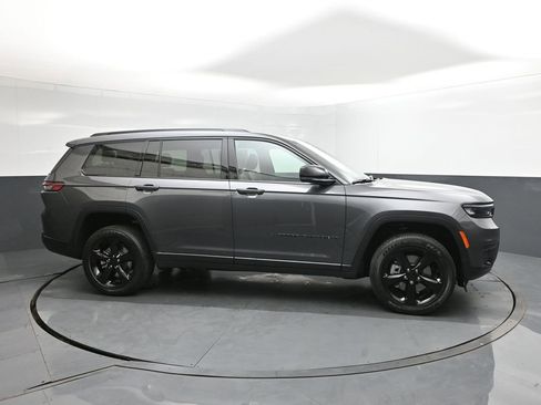 New 2025 Jeep Grand Cherokee L Altitude image 26