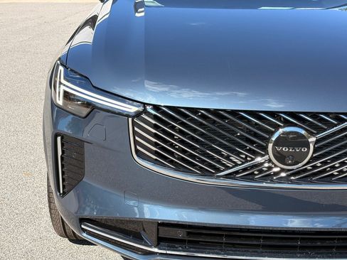 Used 2026 Volvo XC90 B6 Plus w/ Protection Package image 22