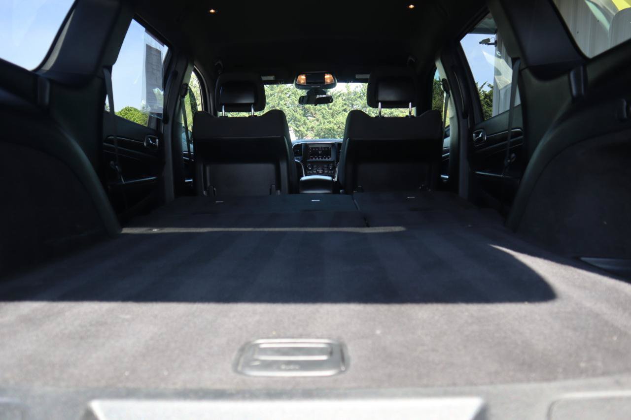 Used 2018 Jeep Grand Cherokee Laredo AWD/4WD image 49