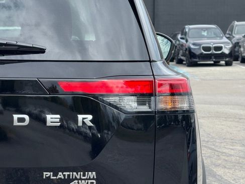 Used 2025 Nissan Pathfinder Platinum image 5